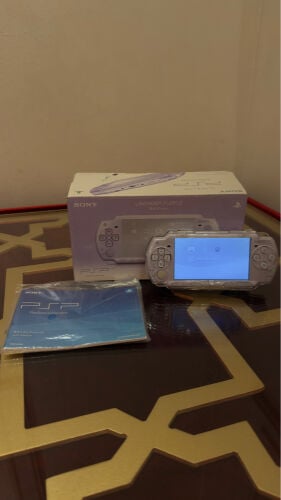 PSP 2000 Lavender