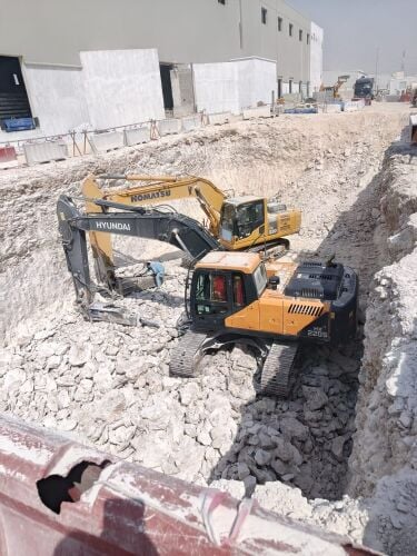 chain excavator 20 ton with hammar