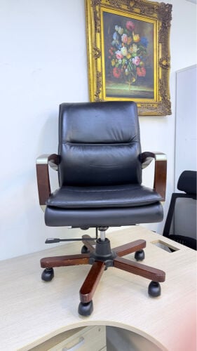 office maneger Chair 