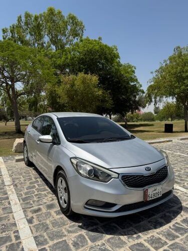kia cerato 2013 model . URGENT SALE