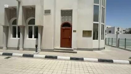 ايجار فيلا دخل مجمع لاجونا 
