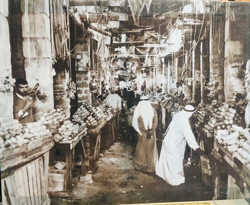 مجموعة من اللوحات الفنية