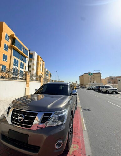 NISSAN PATROL PLATINUM Metalic GREY