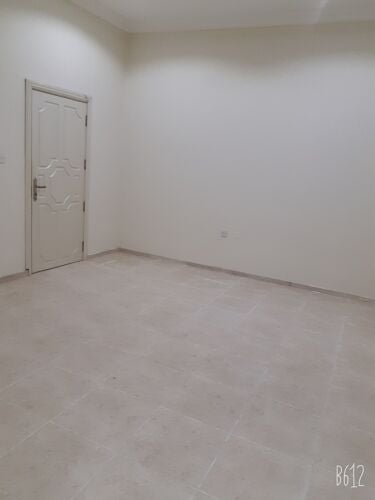 wide Studio in Duhail no commission