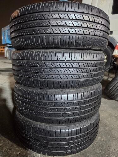 225/60/17  للبيع