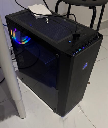 للبيع بي سي او للبدل مع لابتوب