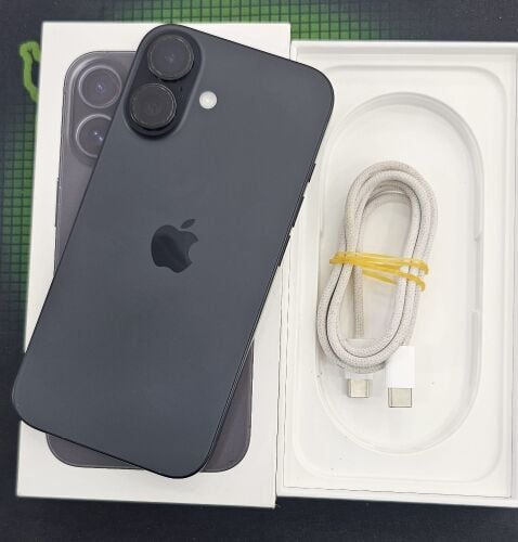 IP 16 , 256GB , Black