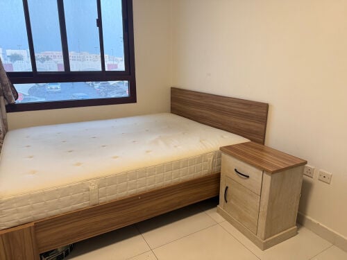 Queen bed & Mattress 