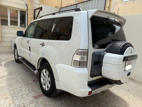 Mitsubishi pajero v6 2013