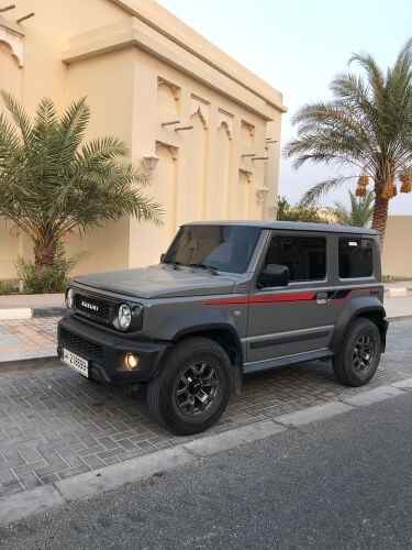 سوزوكي جمني 2023 رمادي اوتوماتيك