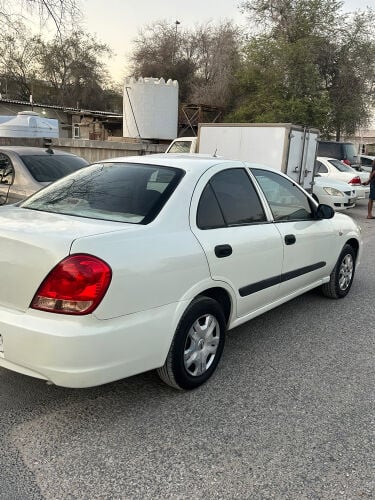 nissan sunny 2011