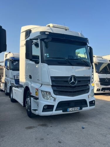 MERCEDES 2017