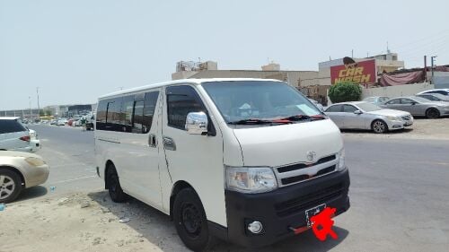 نقل عماال وموظفين