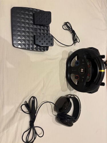 pc / ps racing gaming setup