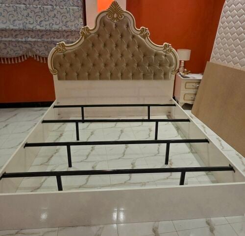 البيع طقم سرير كوين كامل ١٠٠٠