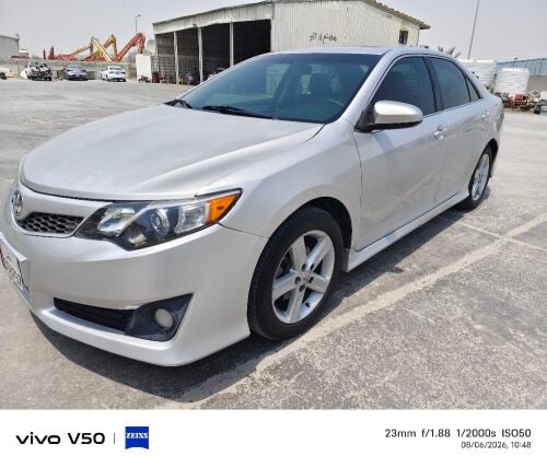 Toyota   camry   SE  2012  sun roof