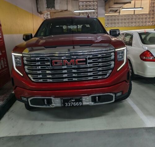 A very clean GMC Denali 023