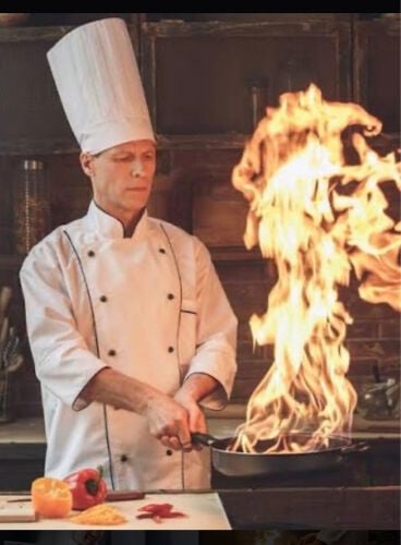 WE ARE HIRING – EXPERIENCED CHEF