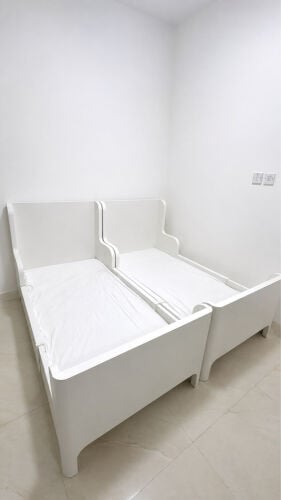 سرير اطفال 