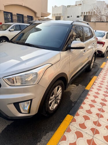 HYUNDAI CRETA FAMILY CAR NEAT AND C
