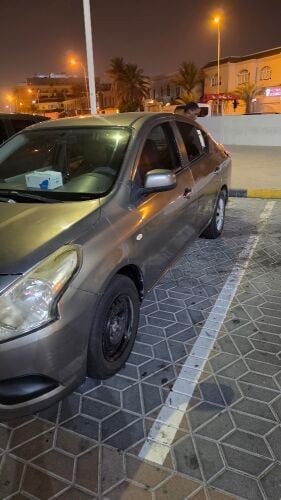 nissan sunny 2015