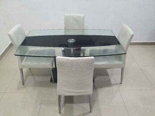 Dining table for sale