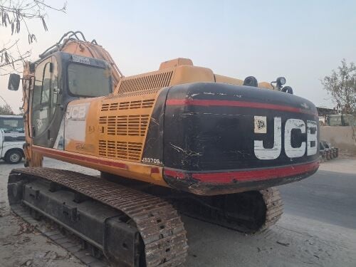 370 Jcb excavator  2015
