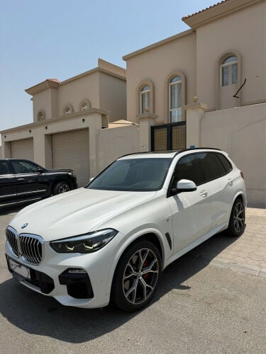 بي ام دبليو اكس فايف 40 اي 2021
