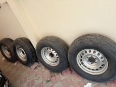 للبيع عدد 4 رنجات مع التواير 