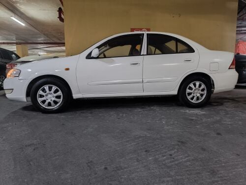 Nissan Sunny Kurean 2010