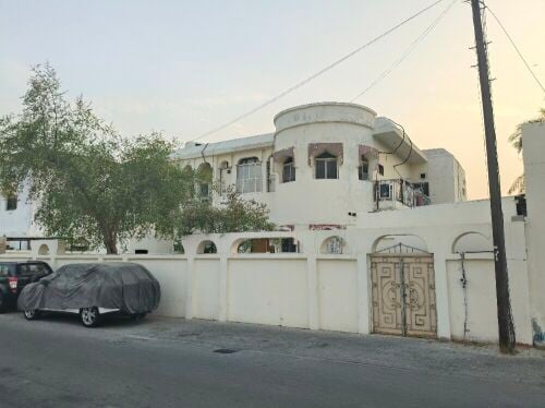 للبيع فيلا بالوكره مؤجره