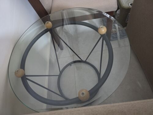 2ft diameter glass top table