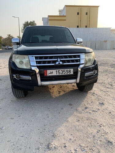 Mitsubishi Pajero 2015 Mid option 