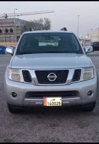 Nissan Pathfinder 
whatsap 77504300