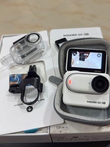 Insta360 GOs 