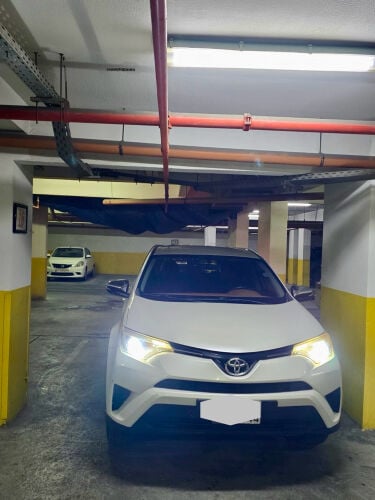  2016 Toyota RAV4 2.5L 4WD – Clean 