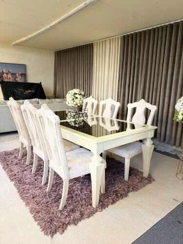 Luxurious 6 chair dining table sale