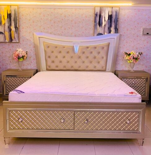 For Sell Bed And 2 Side Table