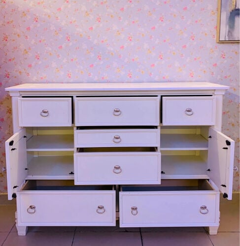 For Sell Dressing Table With Mirror