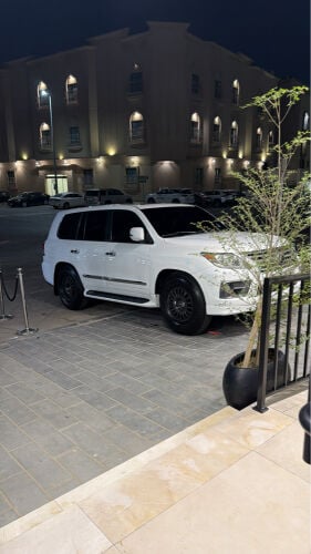 للبيع