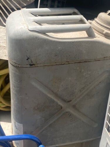 علبه بترول نيسان 