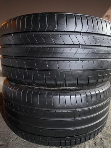 275/40/19 Pirelli Tyre