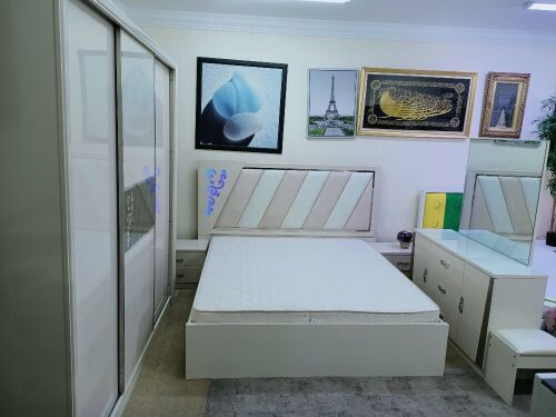 Bedroom set for sale