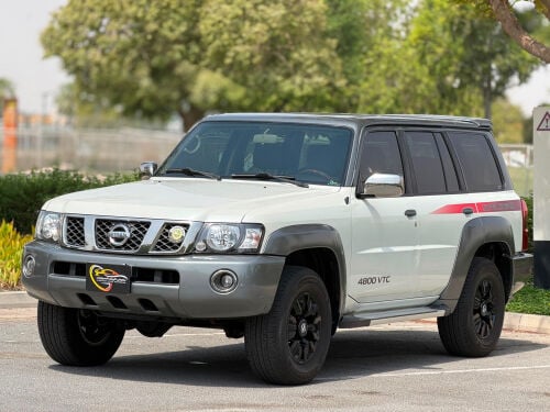 Nissan super safari 