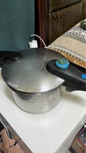 pressure cooker