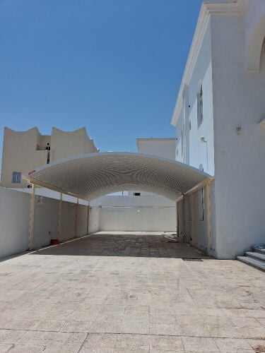 موقف سيارات