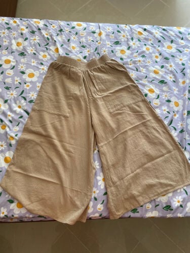 beige bermudas ( women ) 