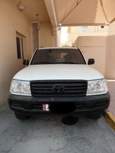 Land cruiser GXR 2007 white