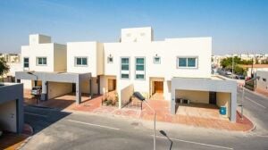 villa inside compound Frij Al Nasr