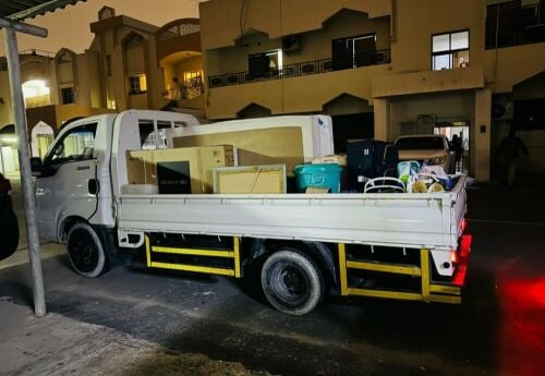 Moving home furniture, dismantling